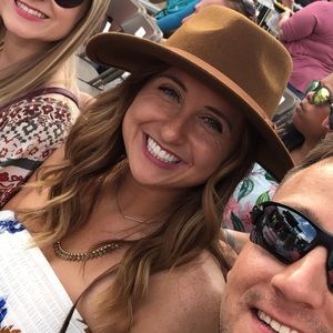 Meet your Posher, Maggie